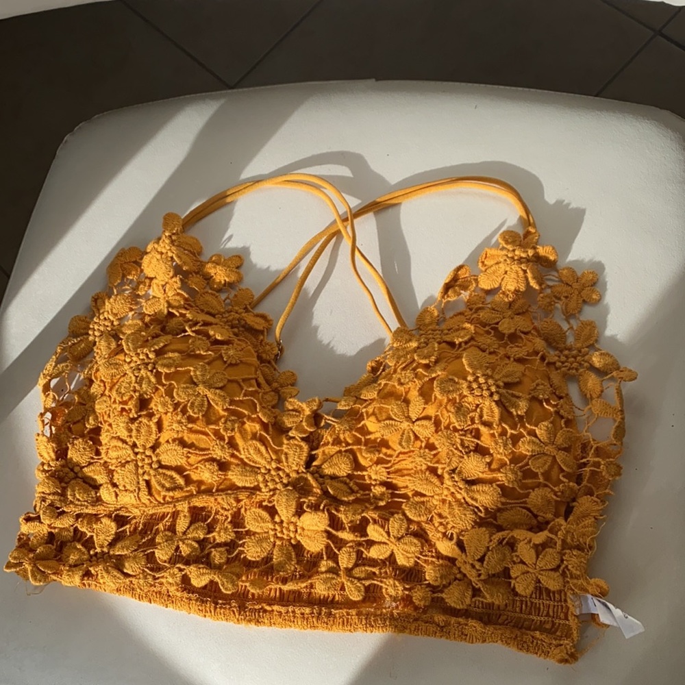 Yellow mustard top